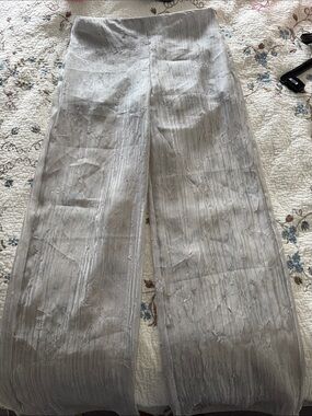 Women’s Pants in Light Gray PART OF A SET